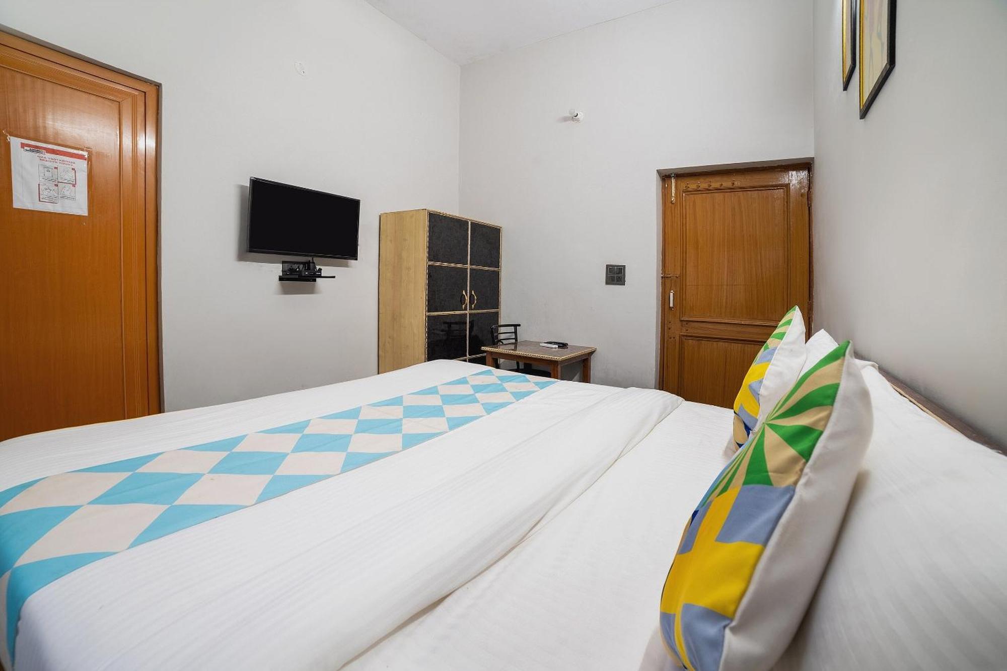 Hotel O Home Gautam Homestay เดห์ราดุน ภายนอก รูปภาพ